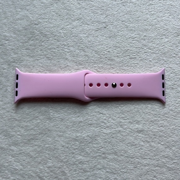 Soft Pink Silicone Strap for Apple Watch Series‎ Compatibility - Picture 2 of 3